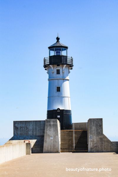 Lighthouse 4 Vertical